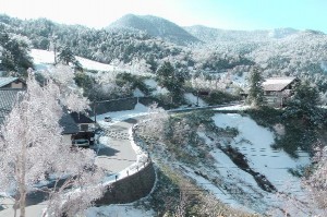 Manza im Mai mit Schnee